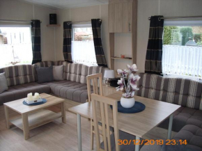 Chalet Ferienwohnung 4 Sterne TV D und NL Terrasse Badestrand Schwimmbad Jachthafen